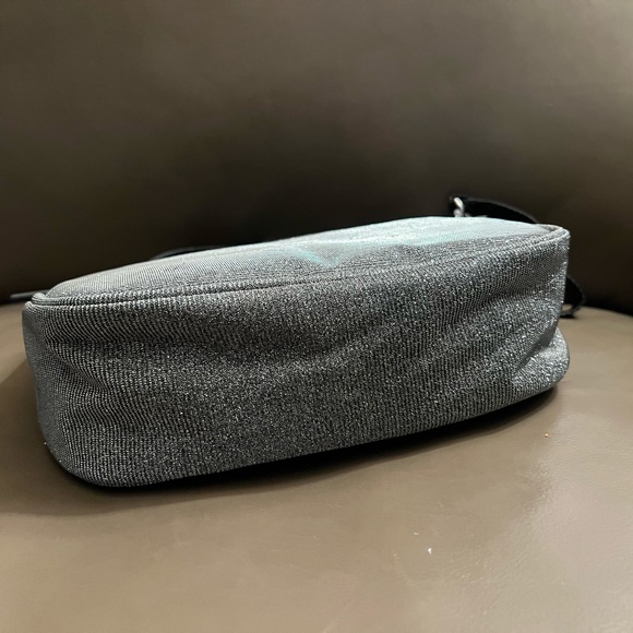 LULULEMON *LIMITED EDITION* City Essentials Small Shoulder Bag 3L
Glitter🩶✨ - Picture 15 of 17